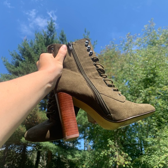 Y2K Green suede lace up chunky Steve Madden booties - Picture 6 of 8